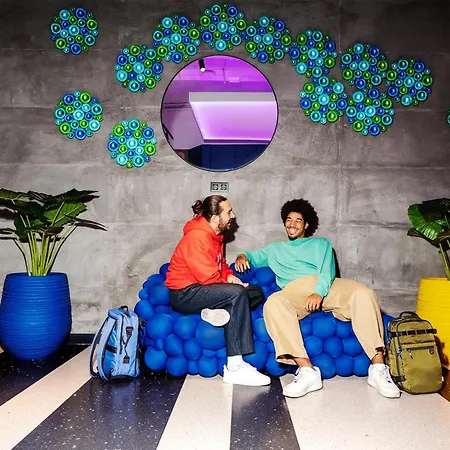 אכסניה Amistat *