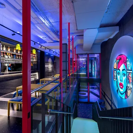 Amistat אכסניה *